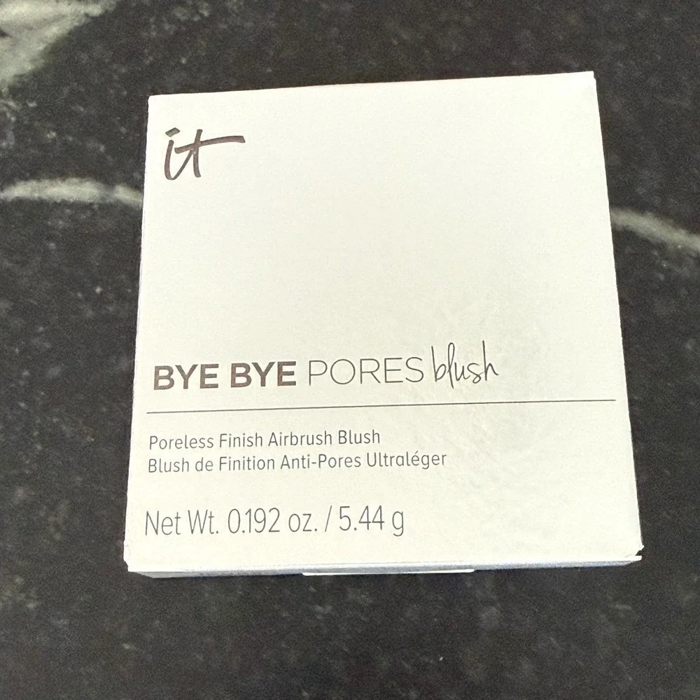 IT Cosmetics Bye Bye Pores Blush Carefree Natural Mauve